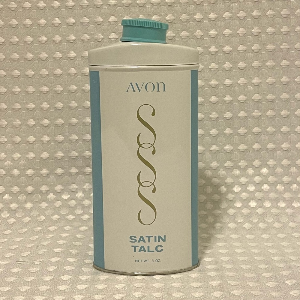 Vintage AVON SSS Skin So Soft Talc Powder  3 oz Collectible Tin Made In Canada